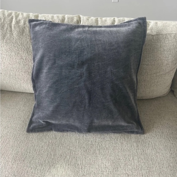 Arhaus Pillow Cover NWOT - Picture 2 of 7